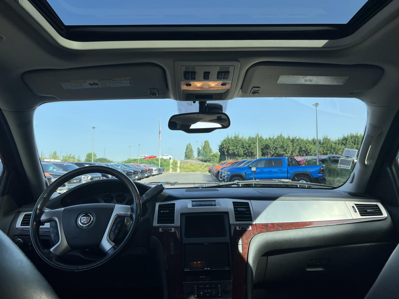 American Car City CADILLACESCALADE6.2L SPORT LUXURY