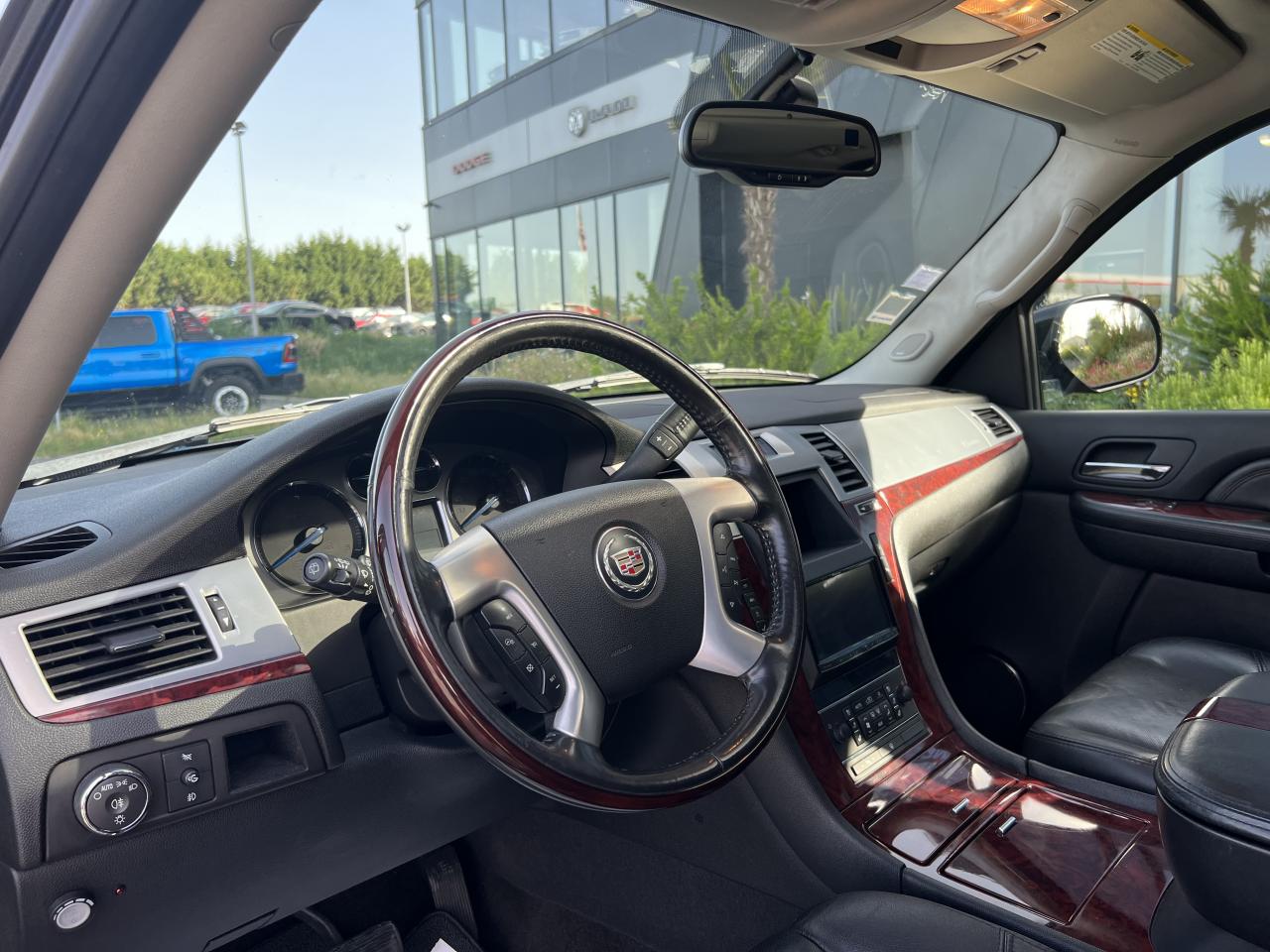 American Car City CADILLACESCALADE6.2L SPORT LUXURY