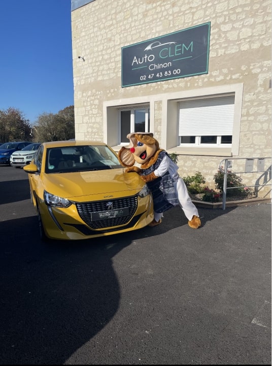 Mascotte et 208 auto clem chinon 