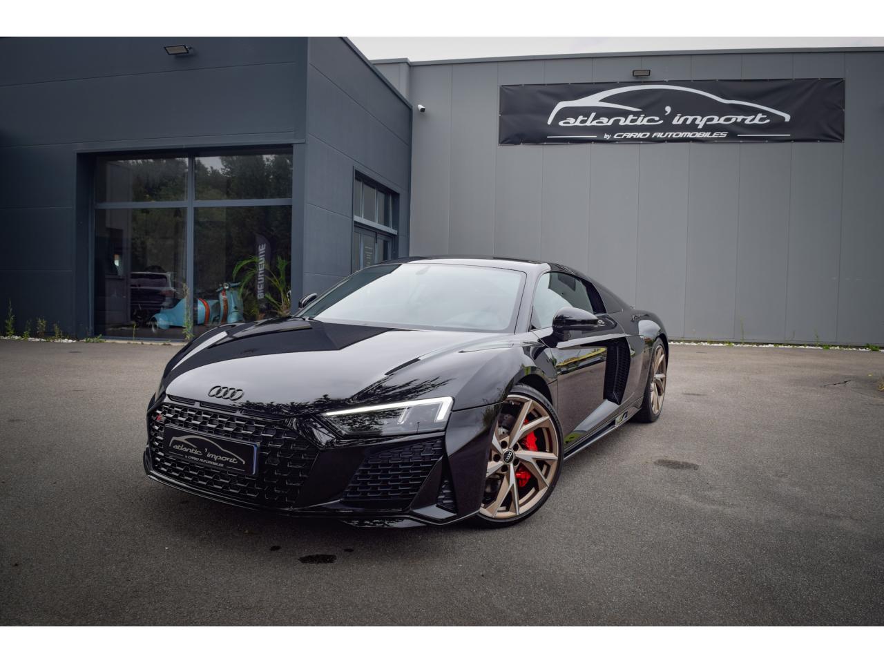 AUDI R8  RWD 5.2 V10 540 CV FSI S-tronic - FRANCAIS