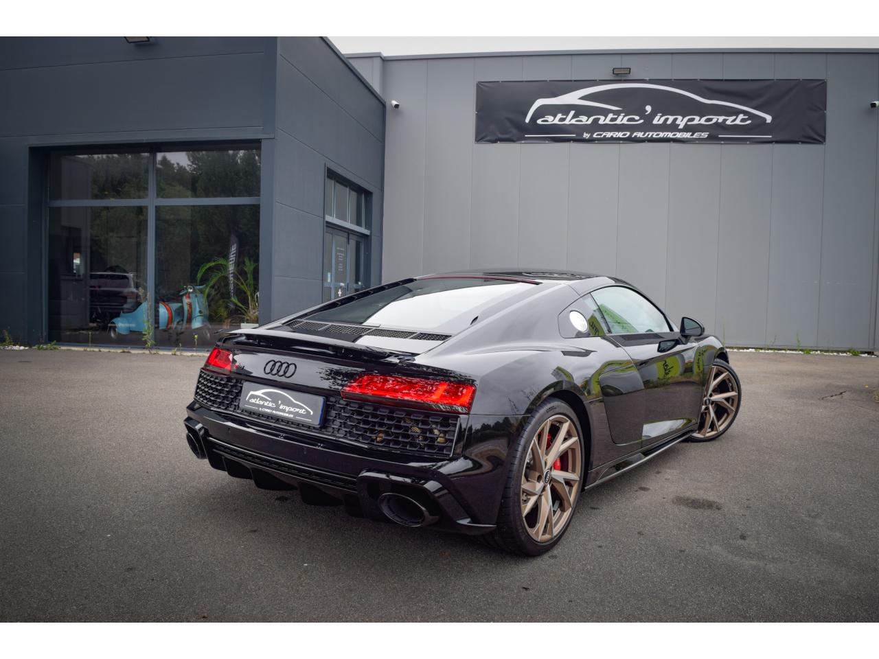 AUDI R8 RWD 5.2 V10 540 CV FSI S-tronic - FRANCAIS