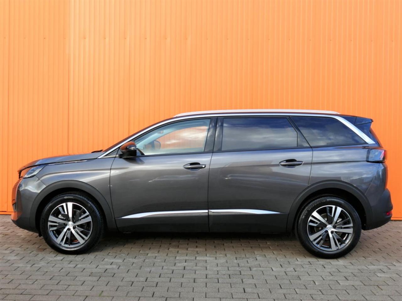2022 Peugeot 5008