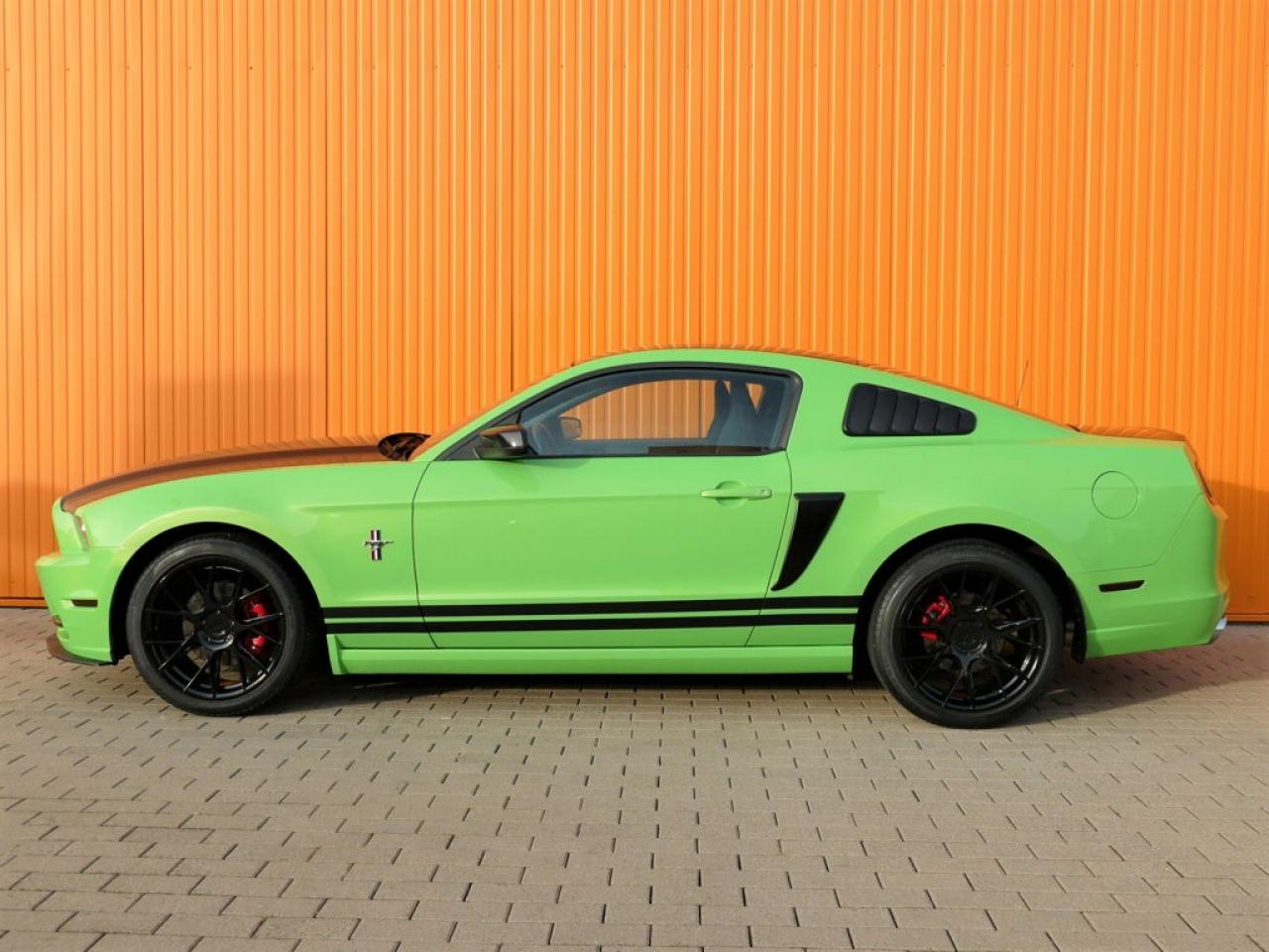 2014 Ford MUSTANG
