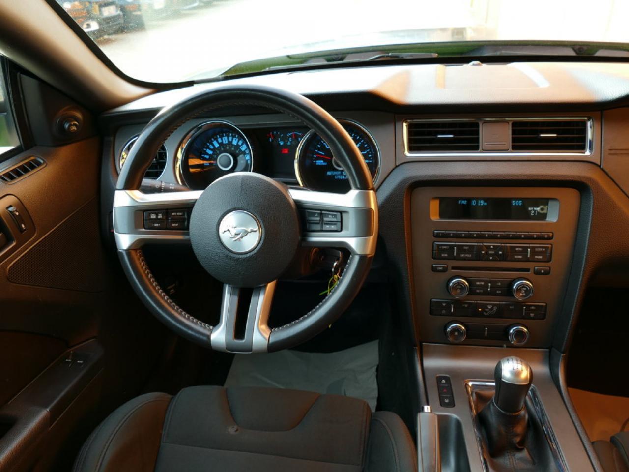 2014 Ford MUSTANG