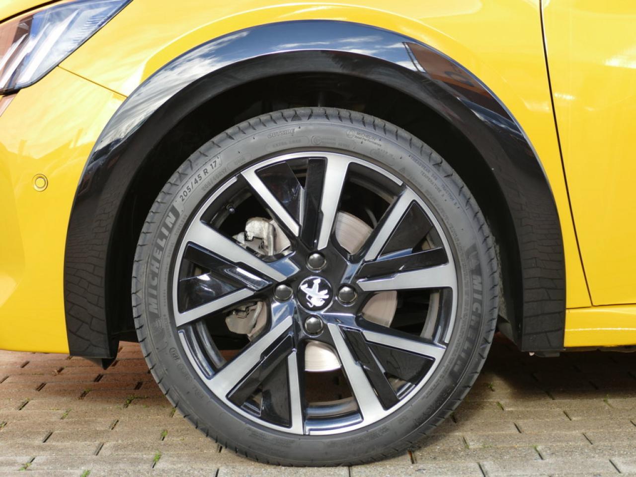 2021 Peugeot 208