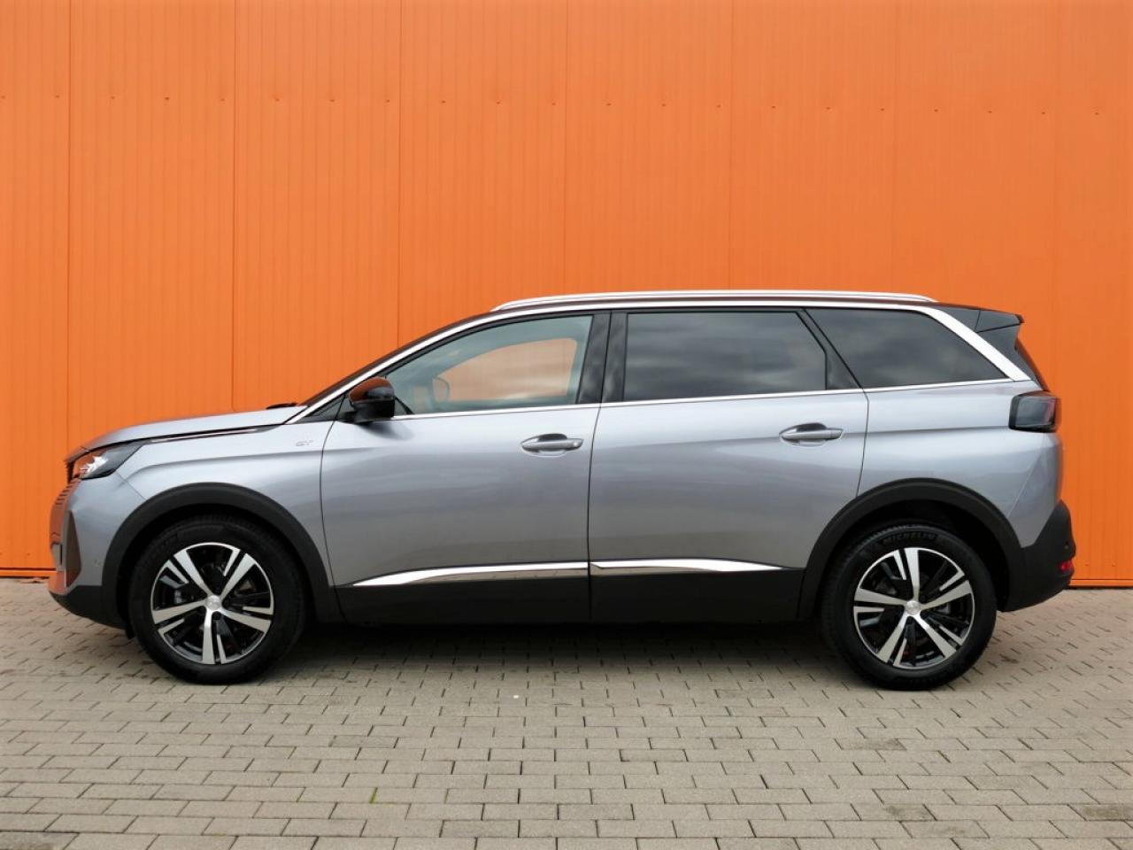 2022 Peugeot 5008
