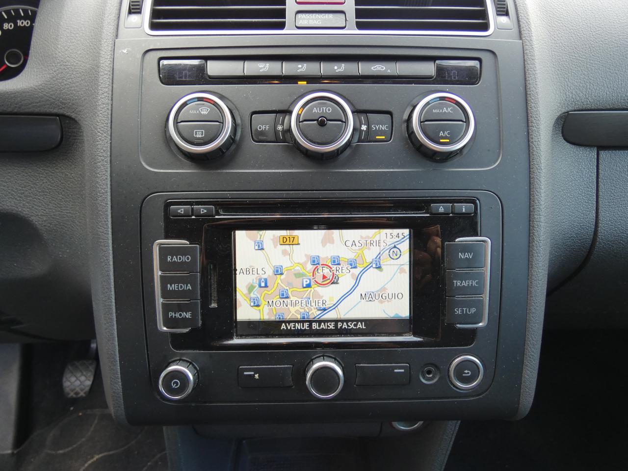 VOLKSWAGEN TOURAN 1.6 TDI 105 CONFORT LINE 7 PLACES WeeCars