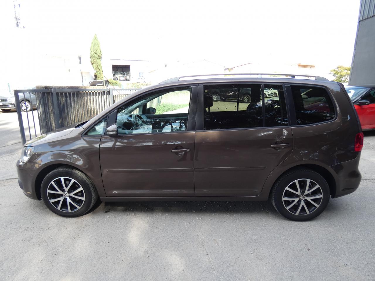 VOLKSWAGEN TOURAN 1.6 TDI 105 CONFORT LINE 7 PLACES WeeCars