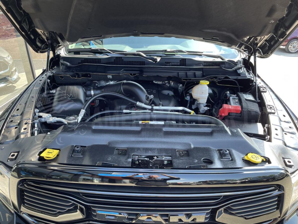 DODGE RAM CREW SPORT CLASSIC BLACK PACKAGE 2020