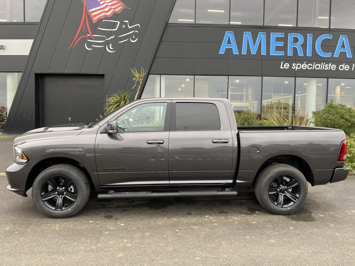 DODGE RAM CREW SPORT CLASSIC BLACK PACKAGE 2020