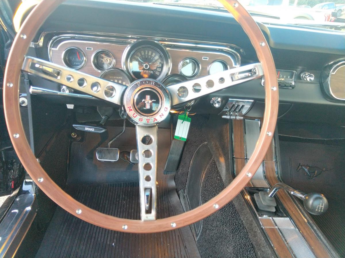 FORD MUSTANG Fastback GT code A