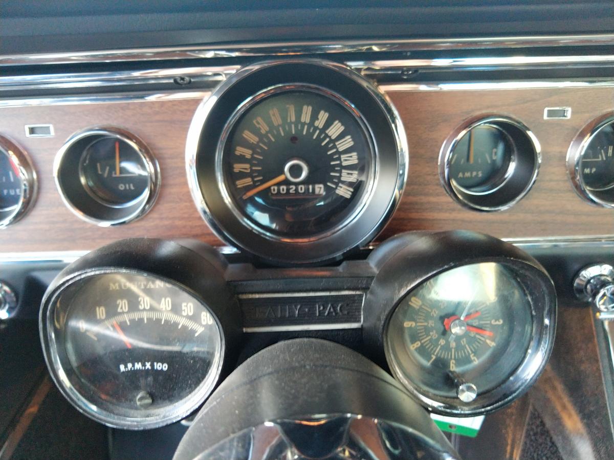 FORD MUSTANG Fastback GT code A