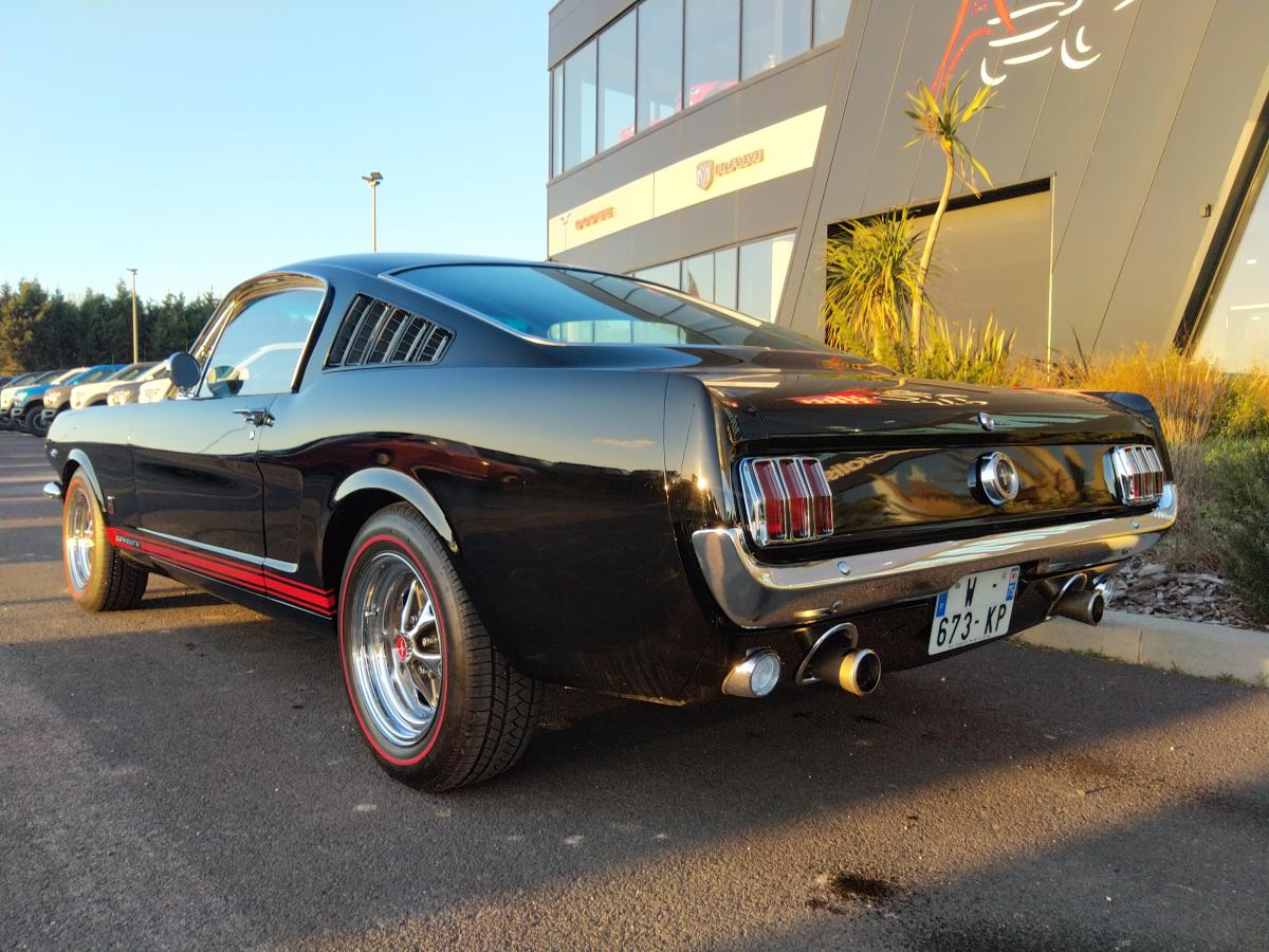 FORD MUSTANG Fastback GT code A
