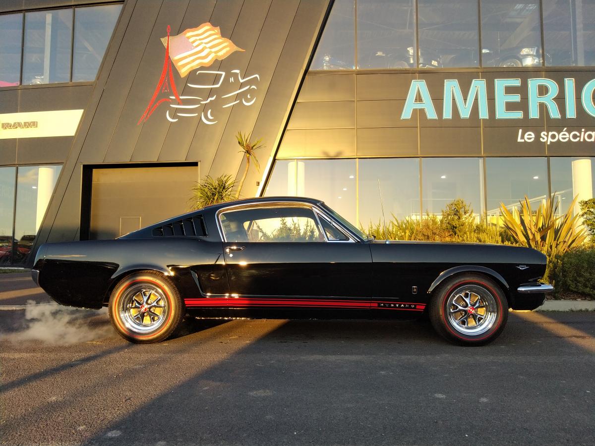 FORD MUSTANG Fastback GT code A