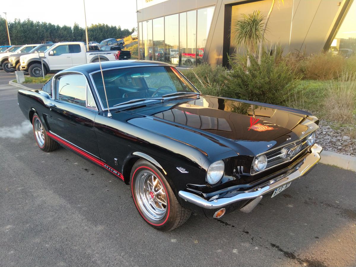 FORD MUSTANG Fastback GT code A