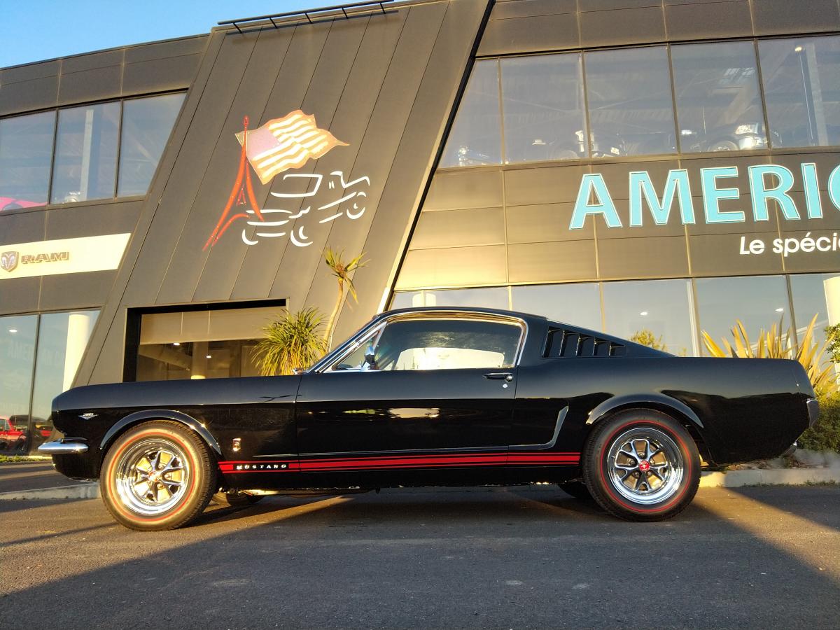 FORD MUSTANG Fastback GT code A
