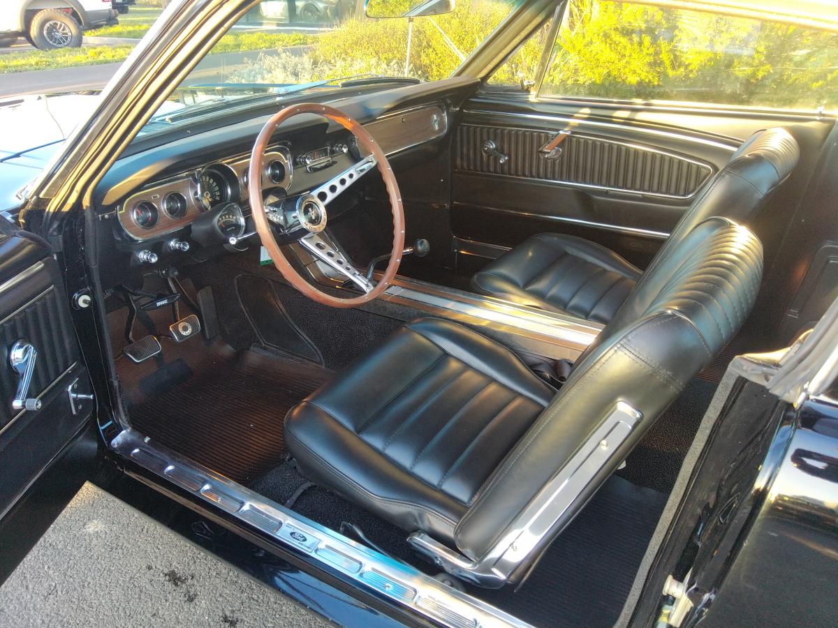 FORD MUSTANG Fastback GT code A