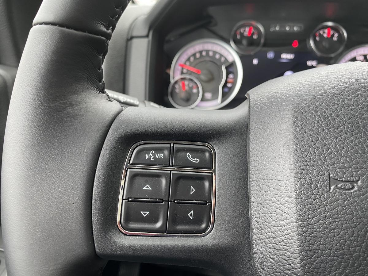 DODGE RAM CREW SPORT CLASSIC BLACK PACKAGE 2020