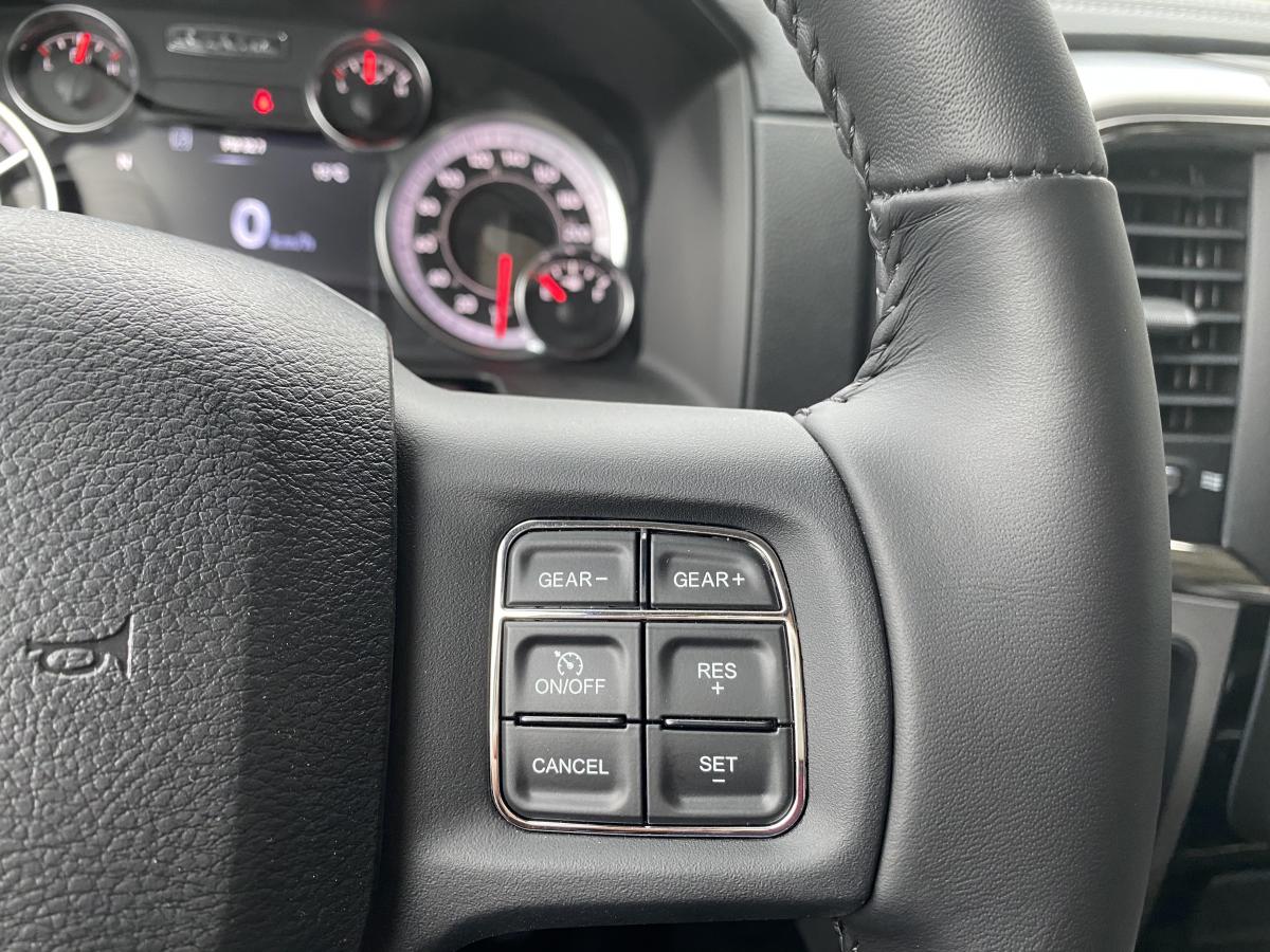 DODGE RAM CREW SPORT CLASSIC BLACK PACKAGE 2020