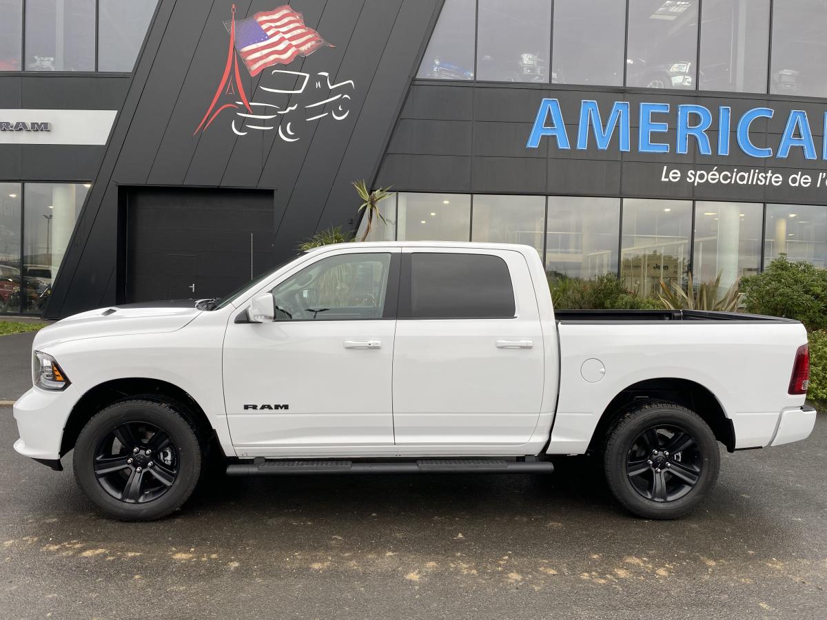DODGE RAM CREW SPORT CLASSIC BLACK PACKAGE 2020