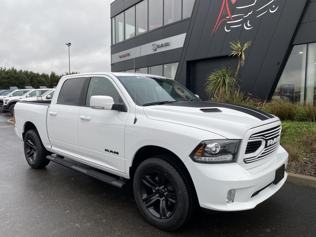 DODGE RAM CREW SPORT CLASSIC BLACK PACKAGE 2020