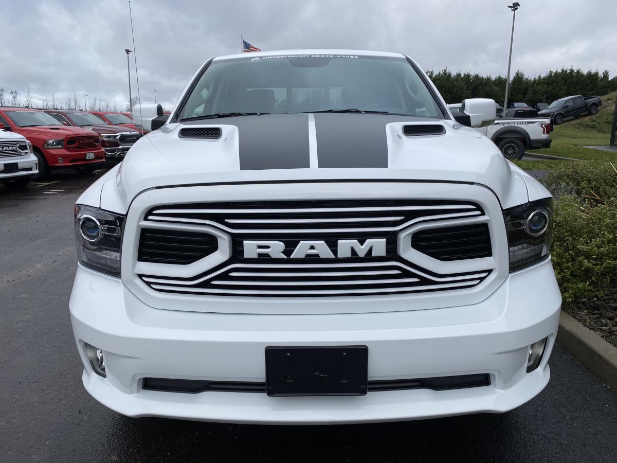 DODGE RAM CREW SPORT CLASSIC BLACK PACKAGE 2020