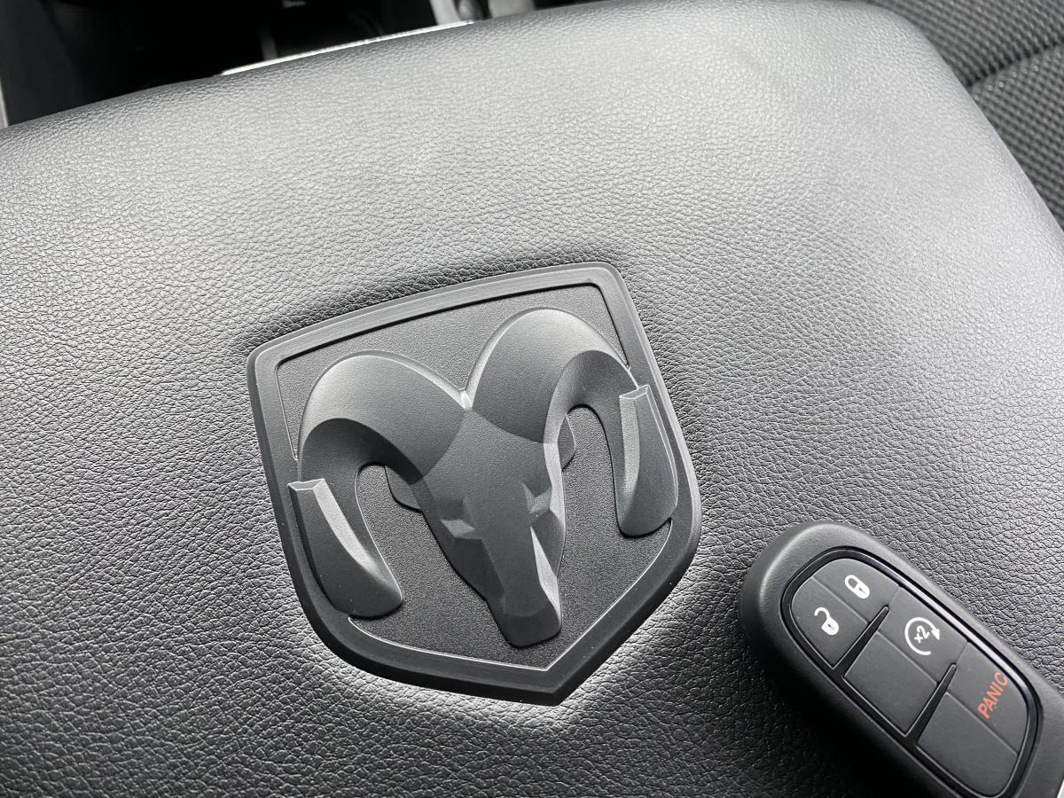 DODGE RAM CREW SPORT CLASSIC BLACK PACKAGE 2020