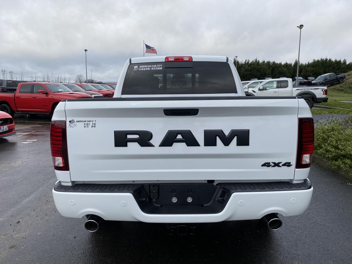 DODGE RAM CREW SPORT CLASSIC BLACK PACKAGE 2020