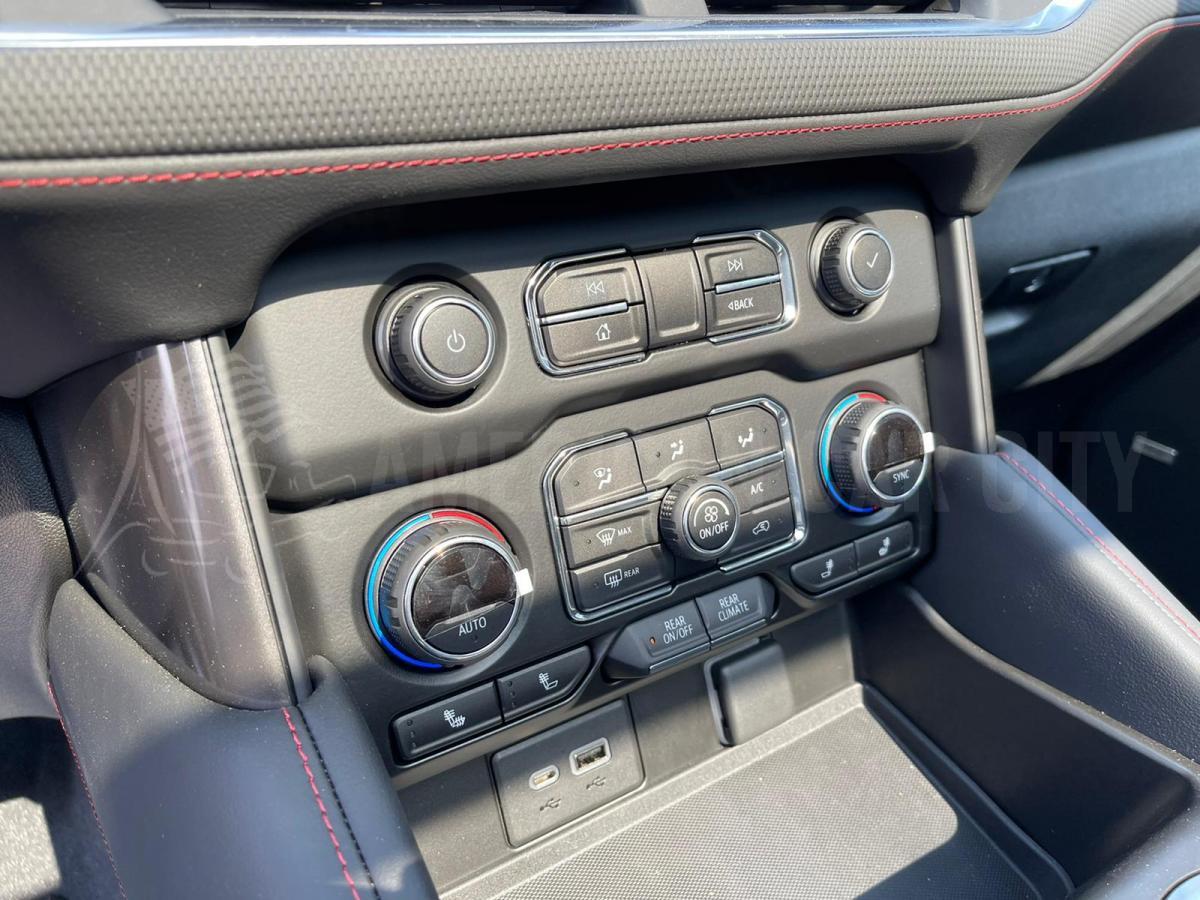 CHEVROLET SUBURBAN RST 4x4 V8 5.3L CTTE FOURGON