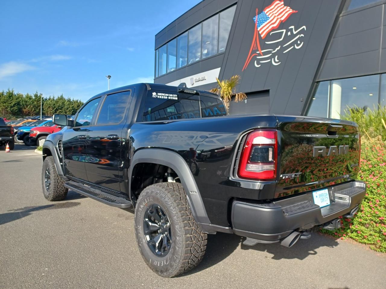 DODGE RAM 1500 CREW CAB TRX 6.2L V8