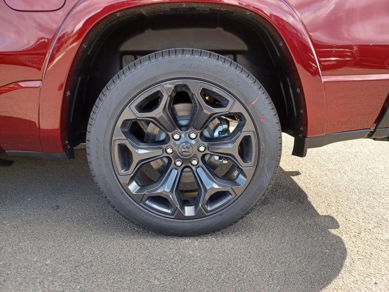 DODGE RAM 1500 CREW LIMITED NIGHT EDITION