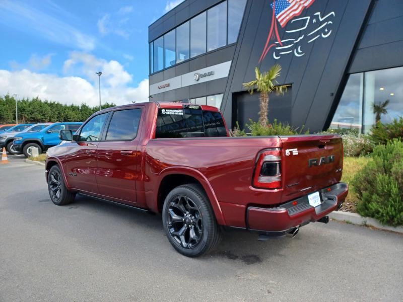 DODGE RAM 1500 CREW LIMITED NIGHT EDITION