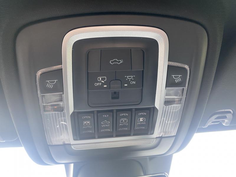 DODGE RAM Crew Limited Night Edition