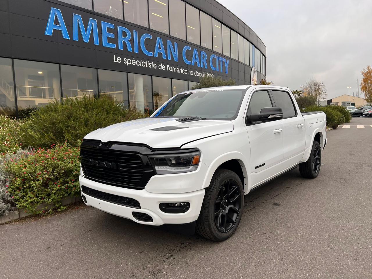 DODGE RAM 1500 CREW LARAMIE SPORT NIGHT EDITION RAMBOX