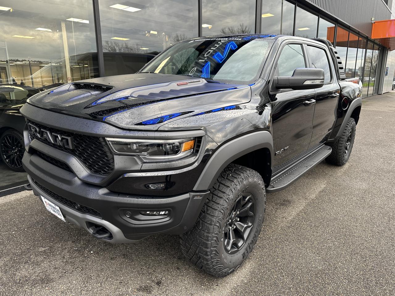 DODGE RAM 1500 CREW CAB TRX 6.2L V8