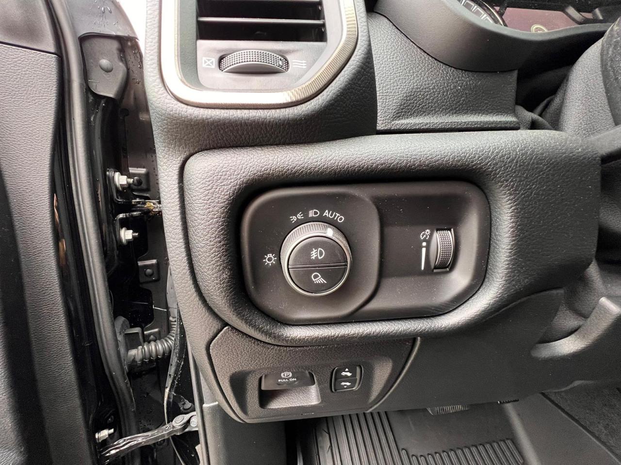 DODGE RAM 1500 CREW REBEL NIGHT EDITION 2022