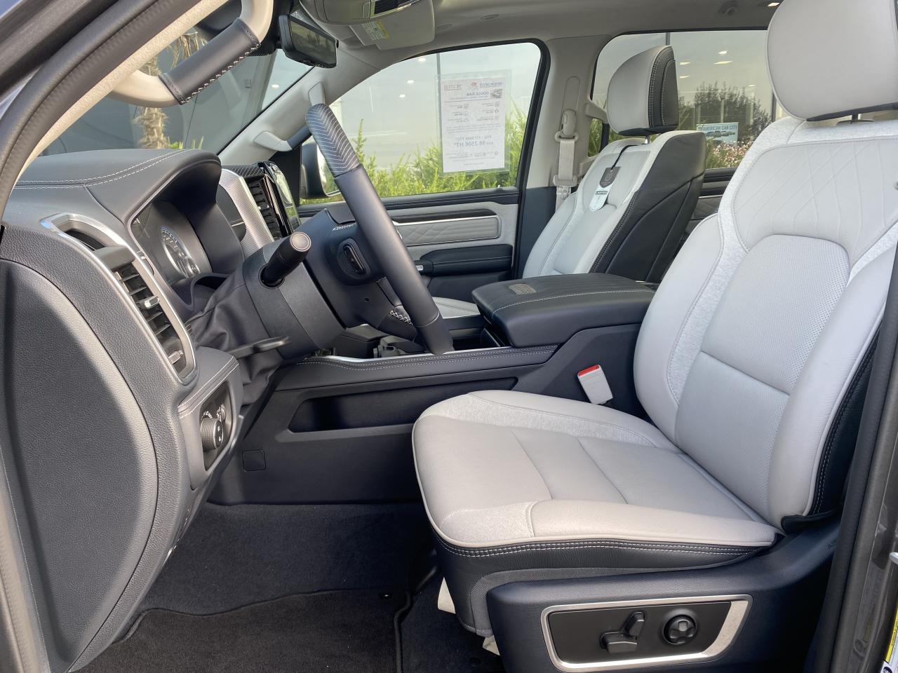 DODGE RAM 1500 CREW LIMITED 10th anniversary RAMBOX