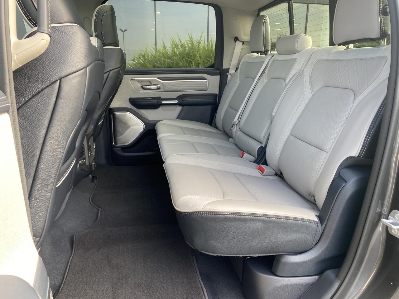 DODGE RAM 1500 CREW LIMITED 10th anniversary RAMBOX
