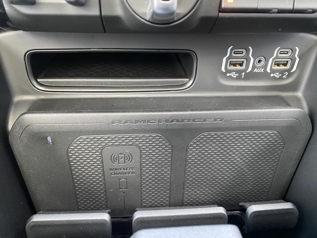 DODGE RAM 1500 CREW LIMITED 10th anniversary RAMBOX