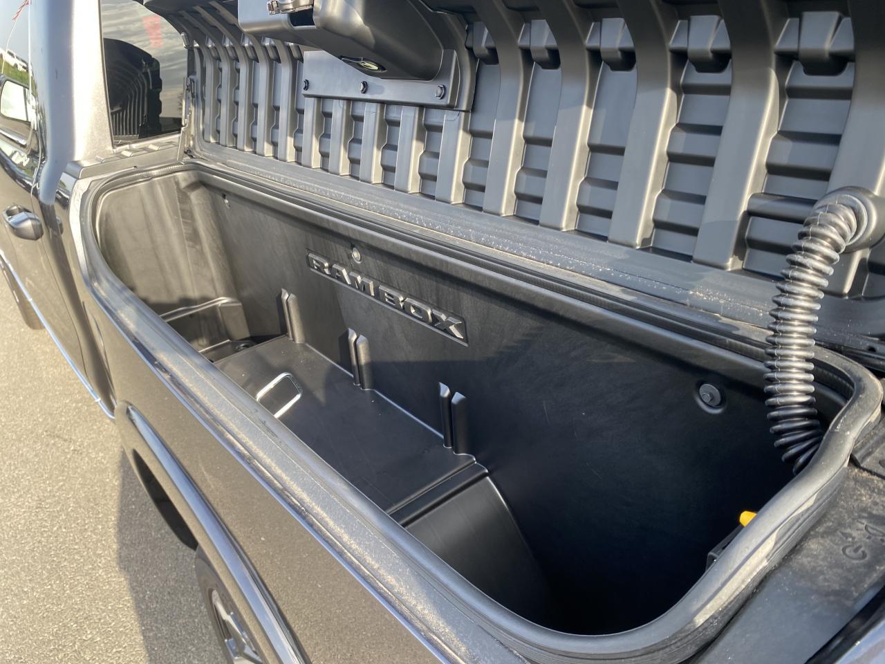 DODGE RAM 1500 CREW LIMITED 10th anniversary RAMBOX