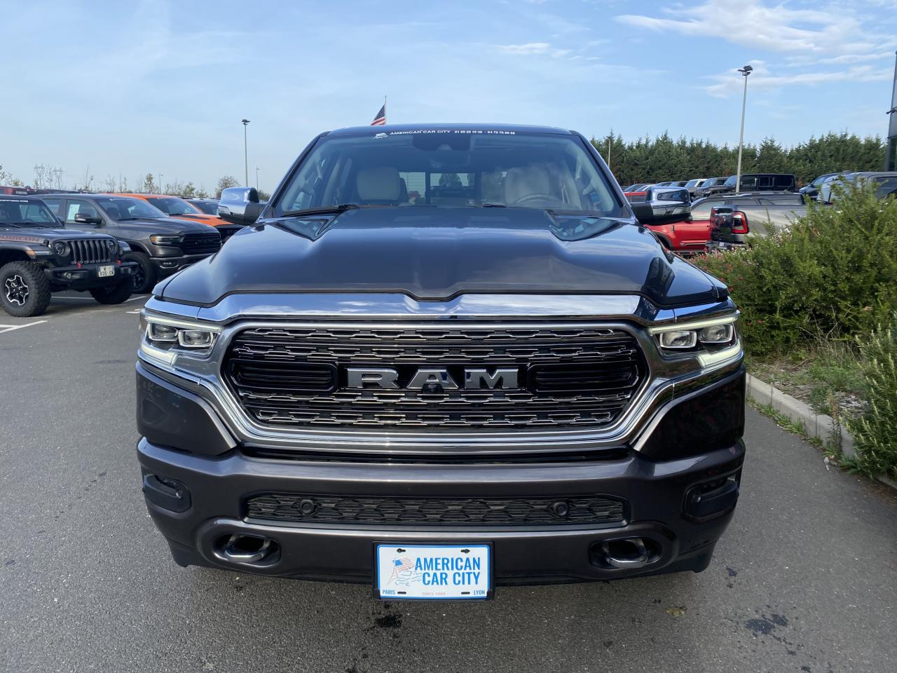 DODGE RAM 1500 CREW LIMITED 10th anniversary RAMBOX