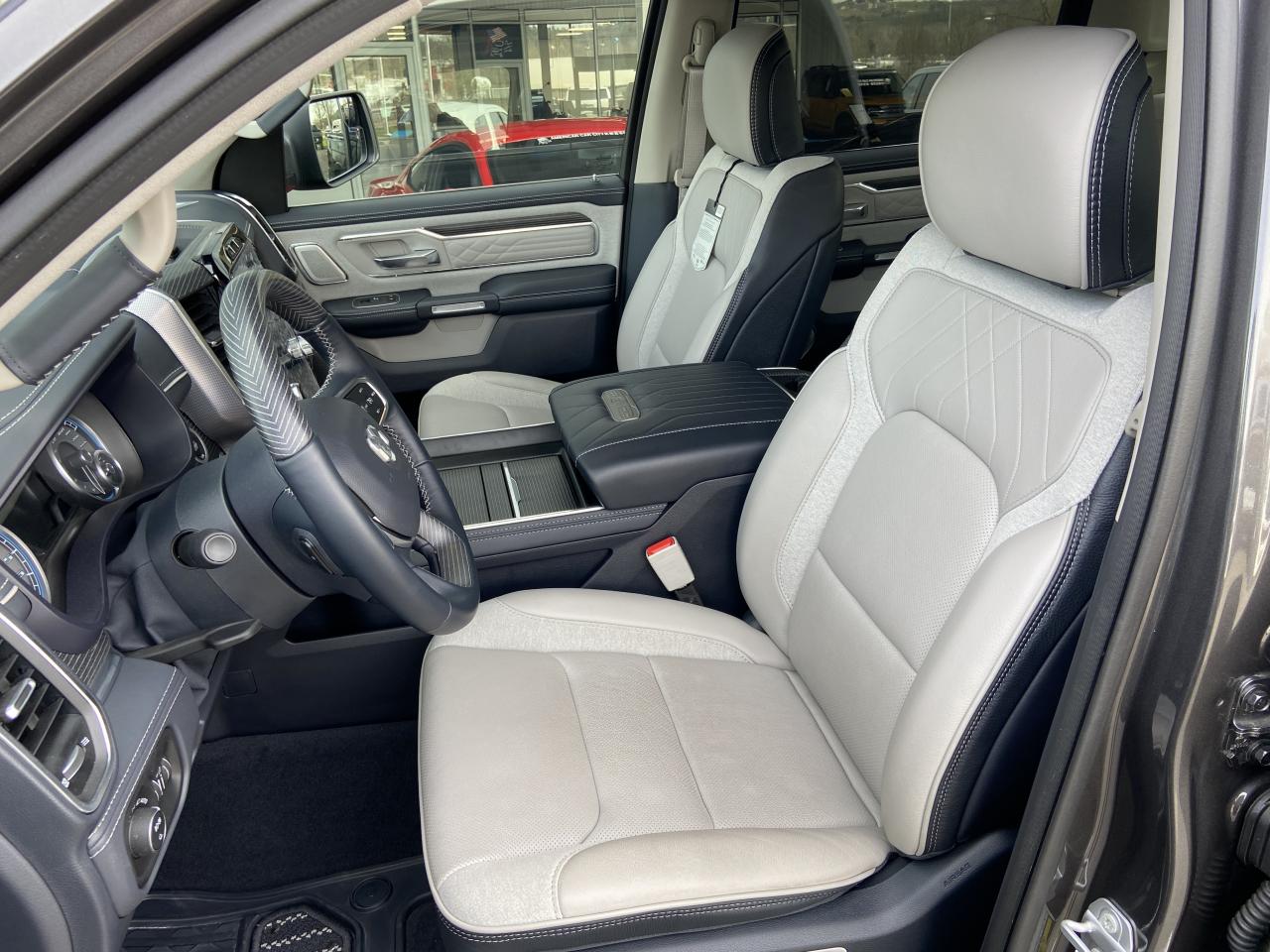 DODGE RAM 1500 CREW LIMITED 10th anniversary RAMBOX