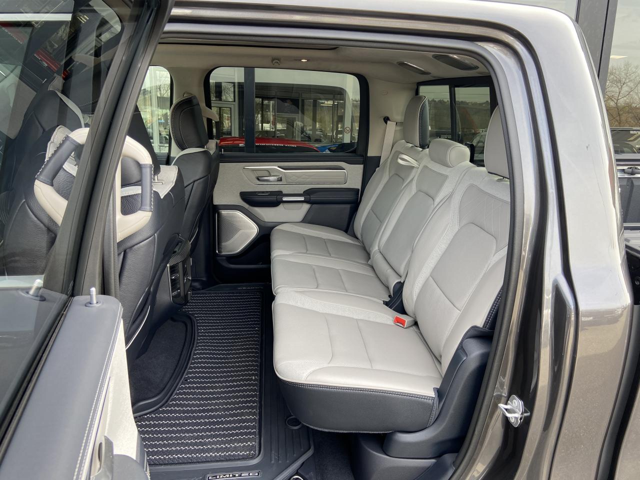 DODGE RAM 1500 CREW LIMITED 10th anniversary RAMBOX