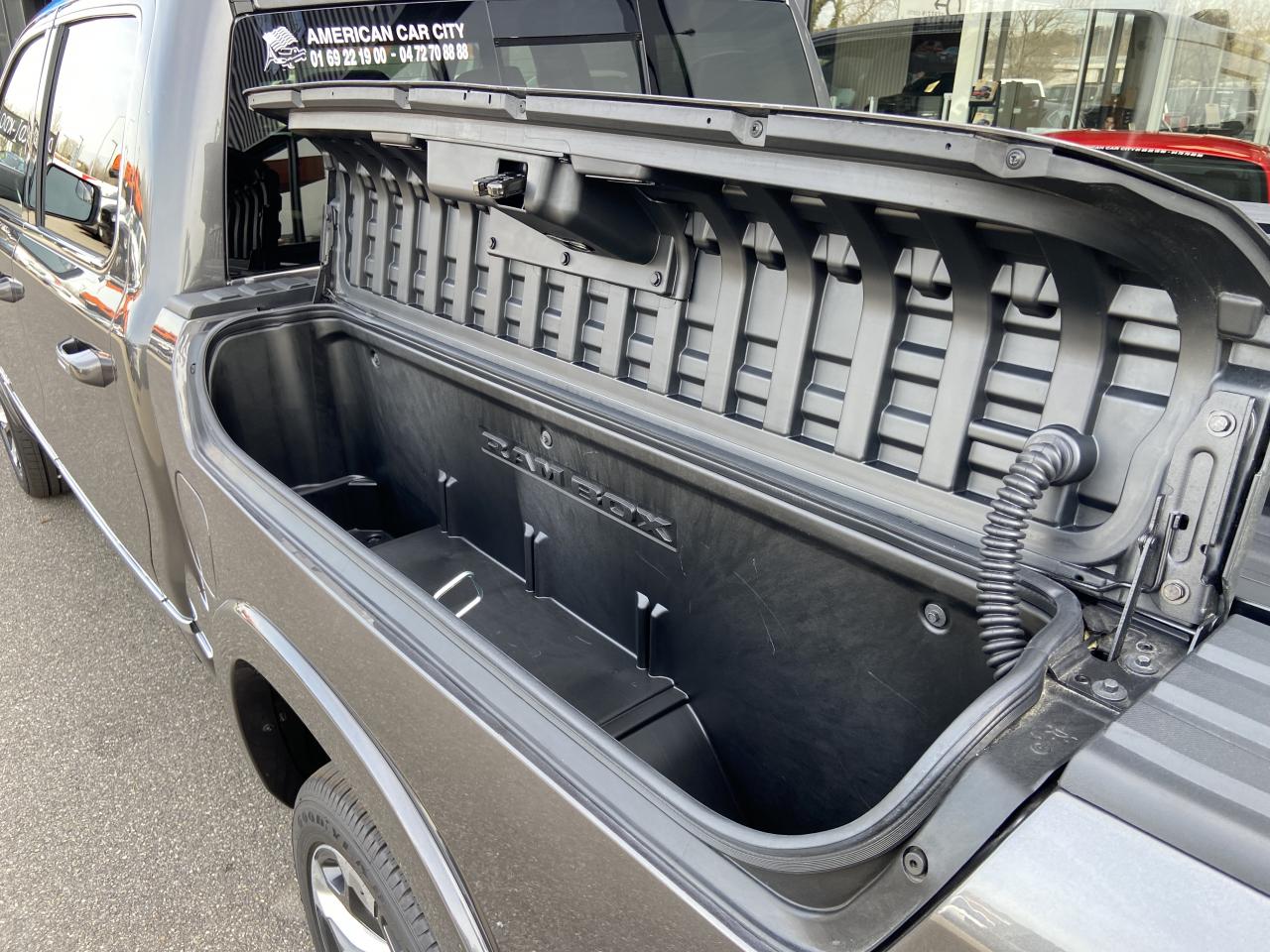 DODGE RAM 1500 CREW LIMITED 10th anniversary RAMBOX