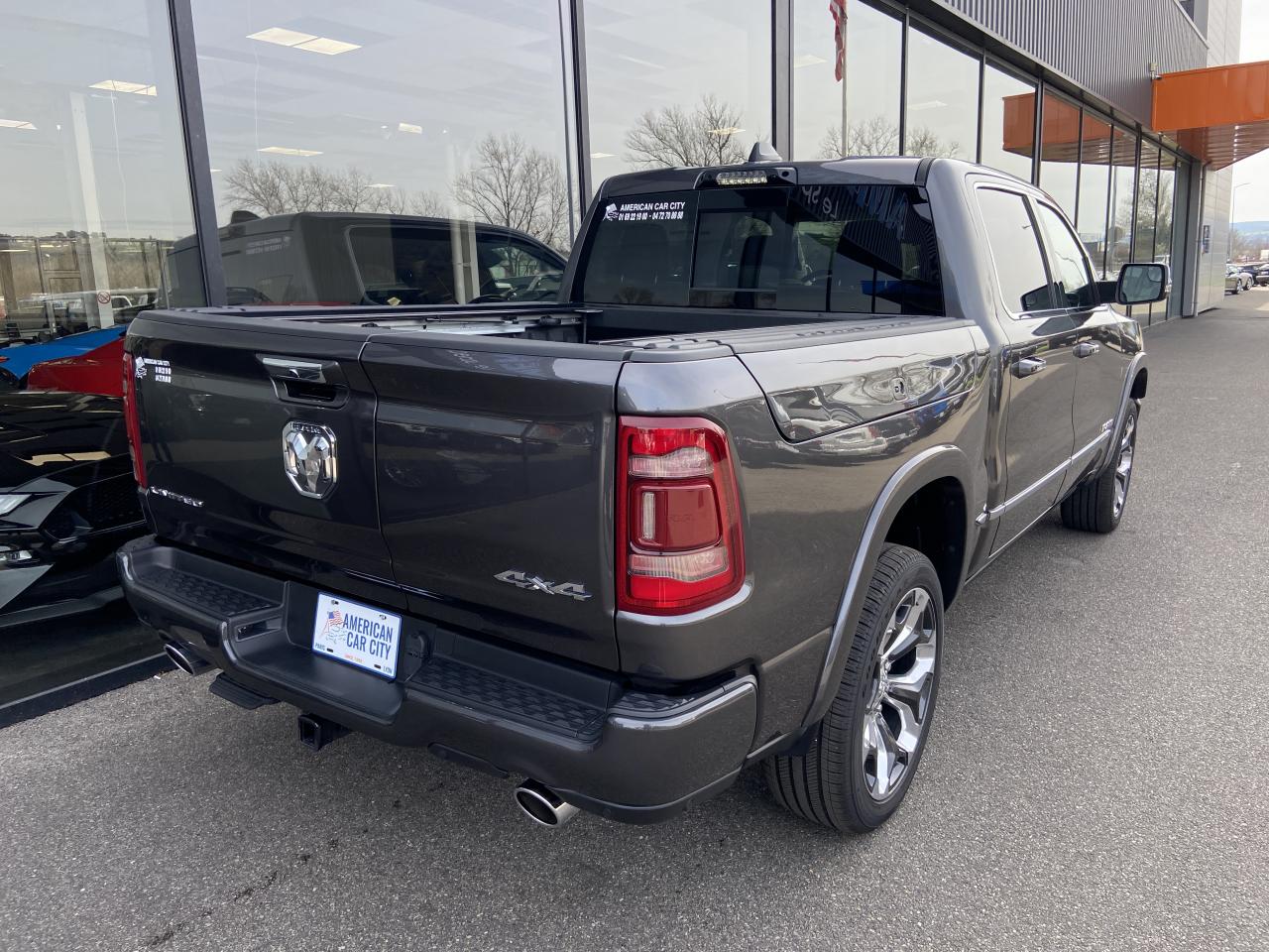 DODGE RAM 1500 CREW LIMITED 10th anniversary RAMBOX
