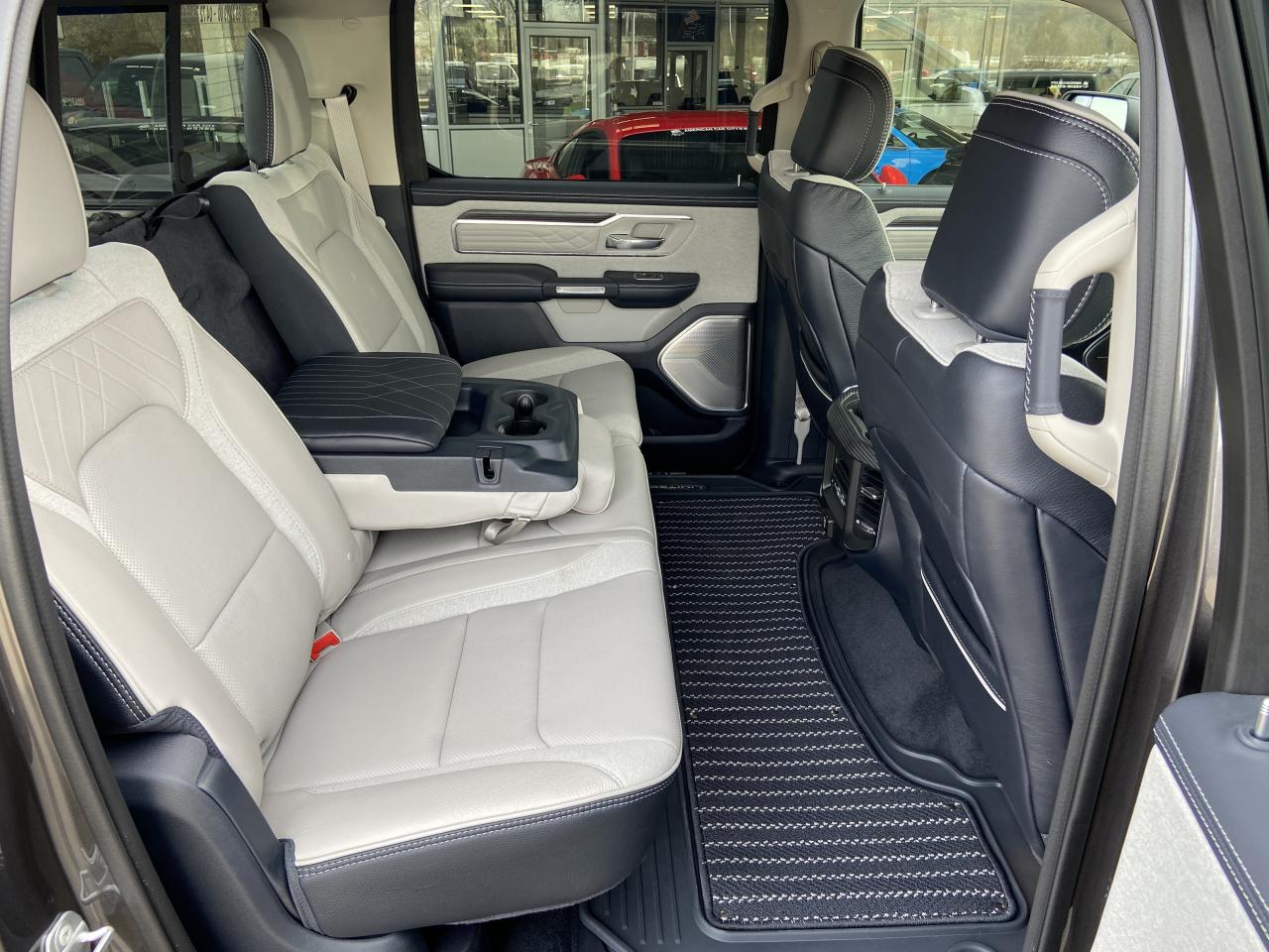 DODGE RAM 1500 CREW LIMITED 10th anniversary RAMBOX