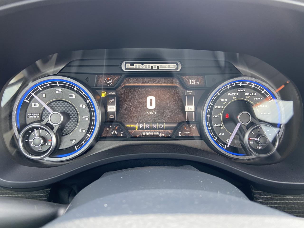 DODGE RAM 1500 CREW LIMITED 10th anniversary RAMBOX