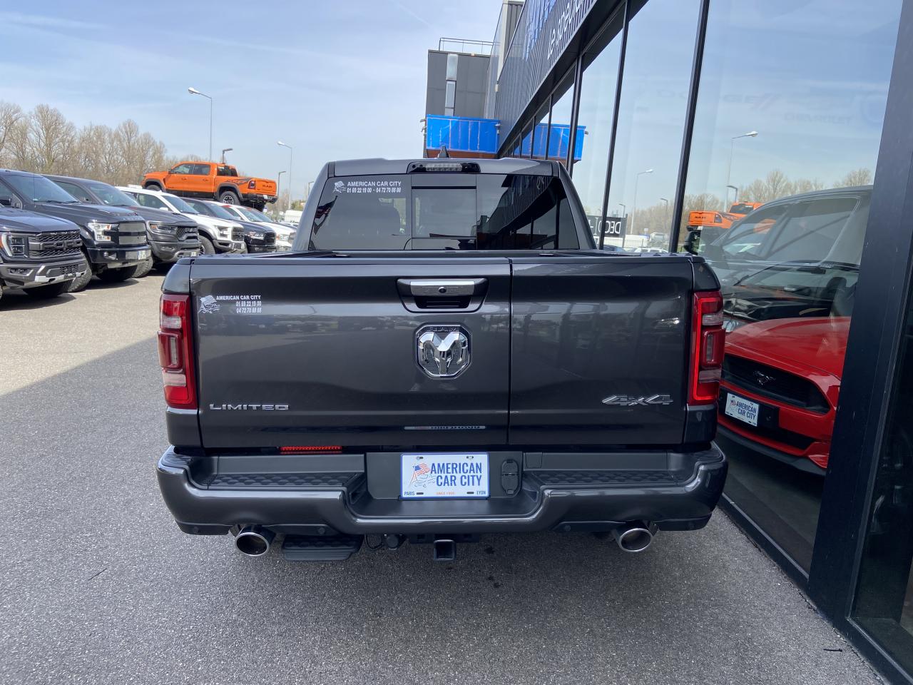 DODGE RAM 1500 CREW LIMITED 10th anniversary RAMBOX