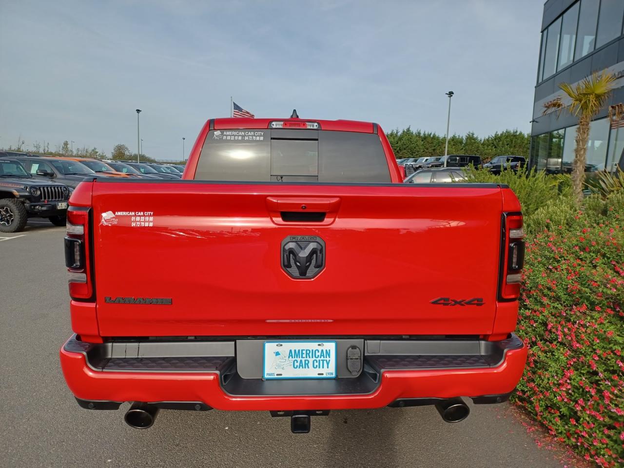 DODGE RAM 1500 CREW LARAMIE SPORT NIGHT EDITION RAMBOX