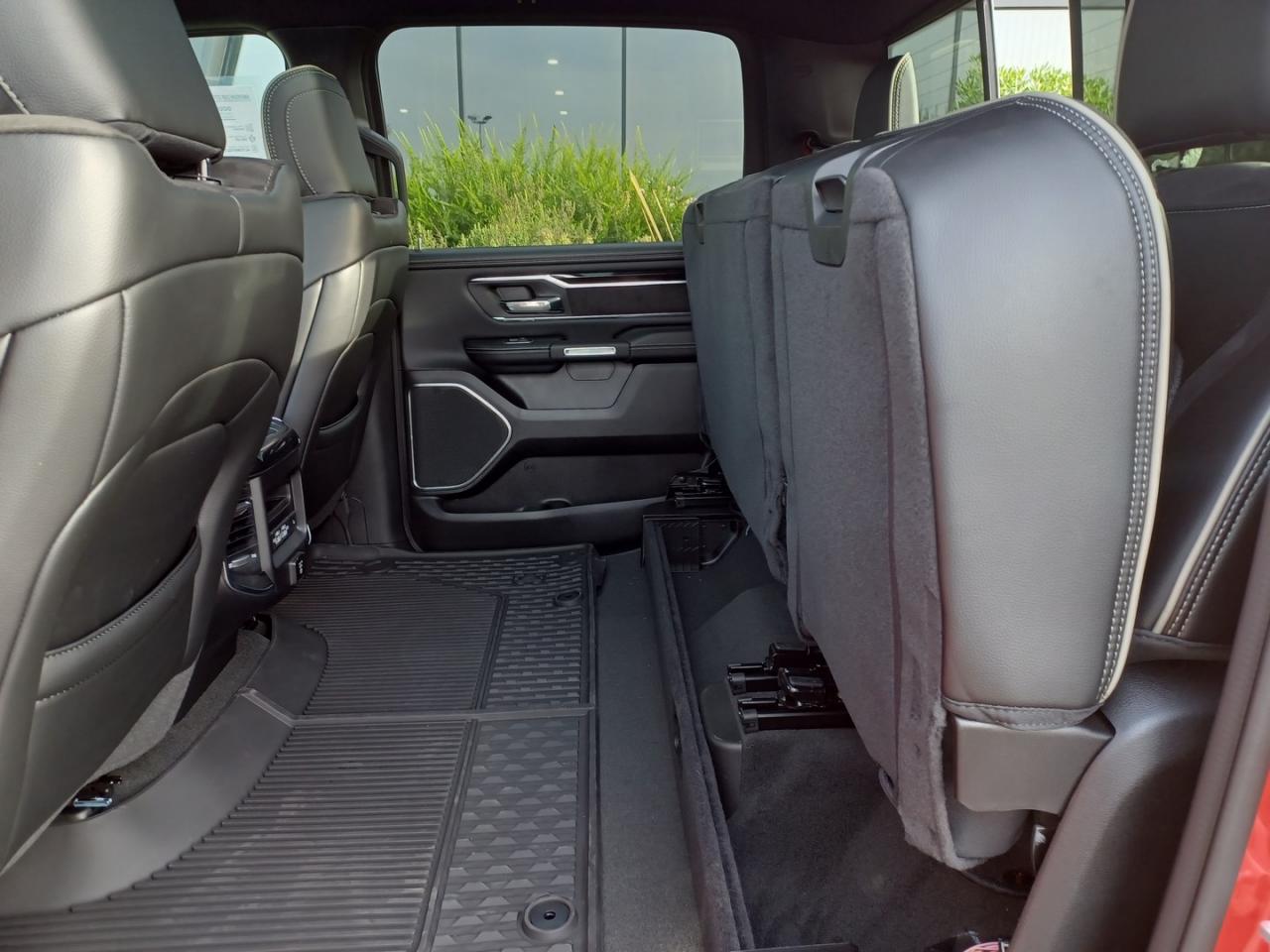 DODGE RAM 1500 CREW LARAMIE SPORT NIGHT EDITION RAMBOX